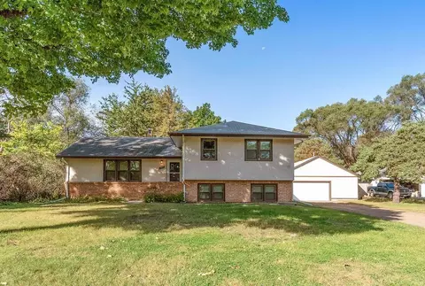 7425 Irving Ave N, Brooklyn Park, MN 55444
