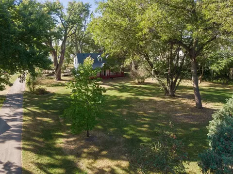 25015 Smithtown Rd, Shorewood, MN 55331 photo 3