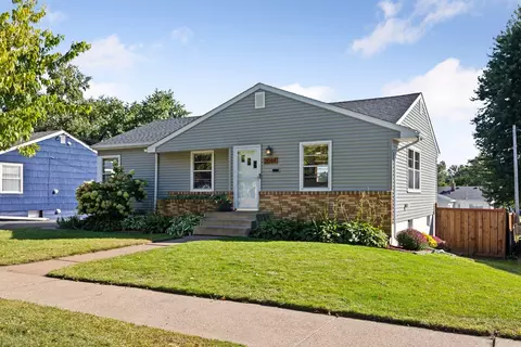 2044 Ramlow Pl, Saint Paul, MN 55116