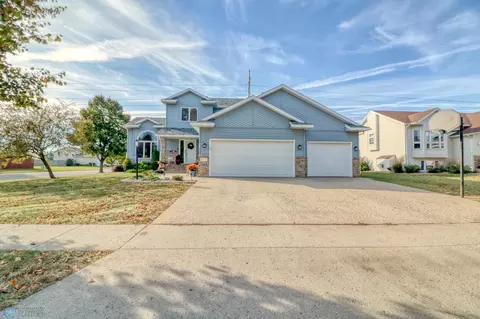 785 15th Ave E, West Fargo, ND 58078