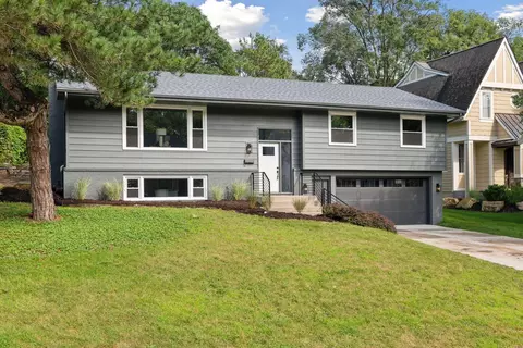 5417 Halifax Ln, Edina, MN 55424