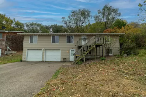 931 W State St, Belle Plaine, MN 56011