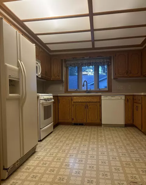 921 Ludwig Ave N, Champlin, MN 55316 photo 5