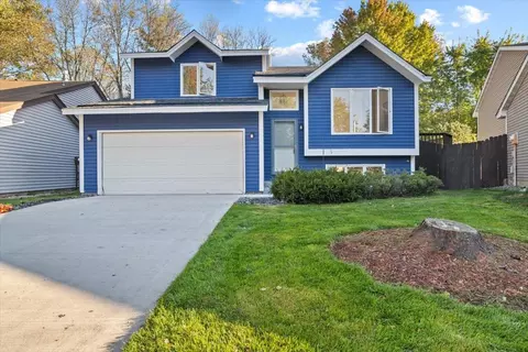 1359 Viewcrest Rd, Shoreview, MN 55126