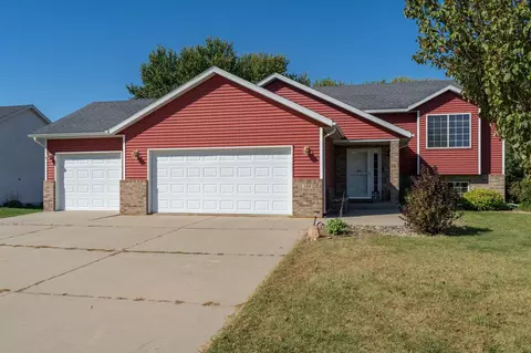 300 Linden St, Janesville, MN 56048