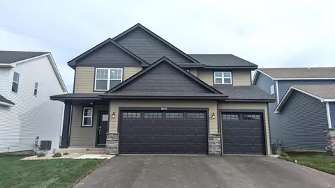 8843 Periwinkle Blvd, Woodbury, MN 55129
