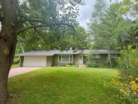 700 S 1st St, Marshall, MN 56258