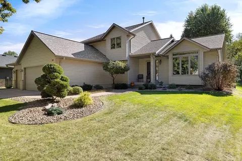 990 Trillium Ct, Eagan, MN 55123