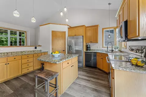 1320 Overlook St, Elko New Market, MN 55054