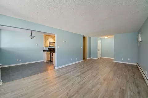 1770 Bryant Ave S #102, Minneapolis, MN 55403