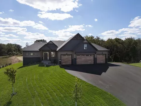 21761 Drake St NW, Oak Grove, MN 55011