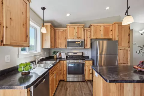 20971 336th St, Taylors Falls, MN 55084
