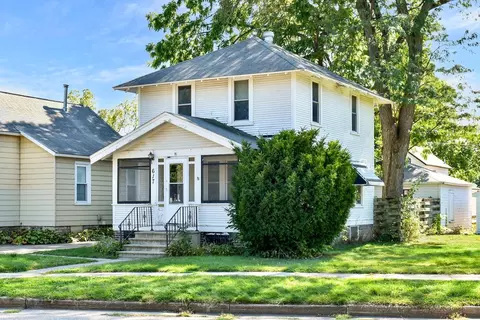617 W Wabasha St, Winona, MN 55987