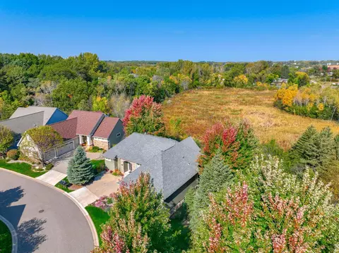 17 White Pine Rd, North Oaks, MN 55127