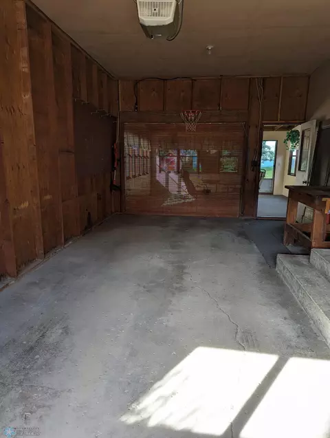 655 6th St SW, Forman, ND 58032 photo 6