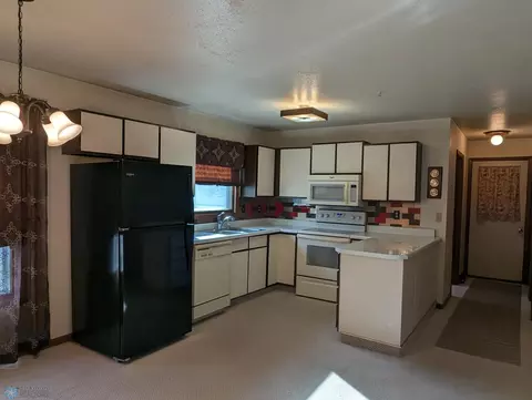 655 6th St SW, Forman, ND 58032 photo 9