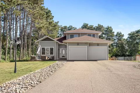 7735 Spring Lake Rd, Mounds View, MN 55112