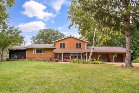 9520 Joliet Ave N, Grant, MN 55082