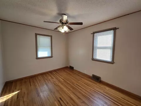 710 10th St SW, Willmar, MN 56201 photo 12