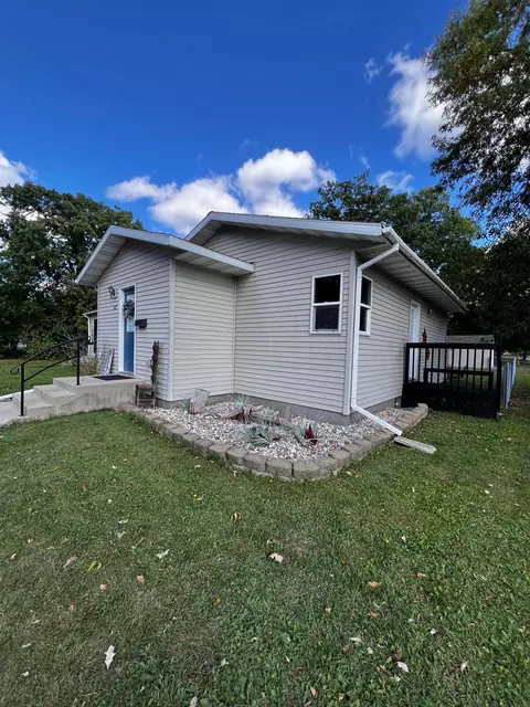 222 Saint Paul Ave S, Thief River Falls, MN 56701