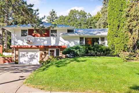 1907 Pleasant St, Lauderdale, MN 55113