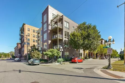 196 10th St E #111, Saint Paul, MN 55101