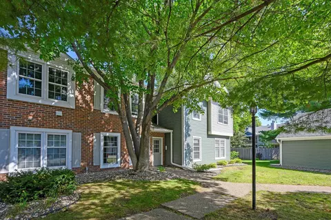 7436 W 110th St #3, Bloomington, MN 55438