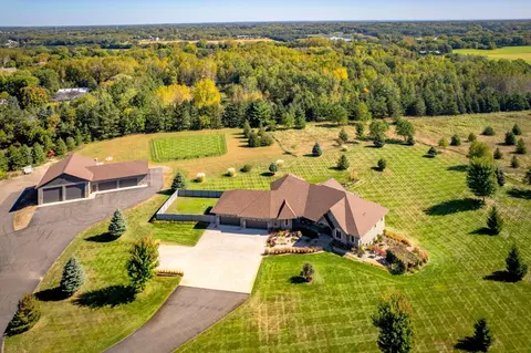 11940 Honeye Ave N, Grant, MN 55082