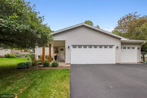 5554 Arona St, Shoreview, MN 55126