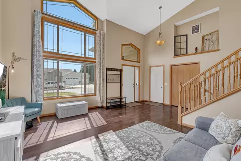 5231 Grouse Ct, Saint Cloud, MN 56303 photo 2