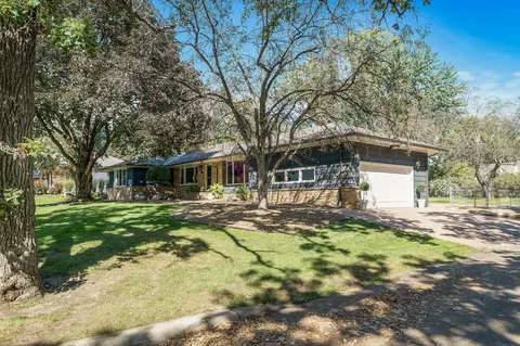 1744 Mississippi River Blvd S, Saint Paul, MN 55116