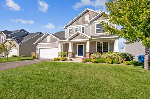 8265 Arrowwood Ln N, Maple Grove, MN 55369