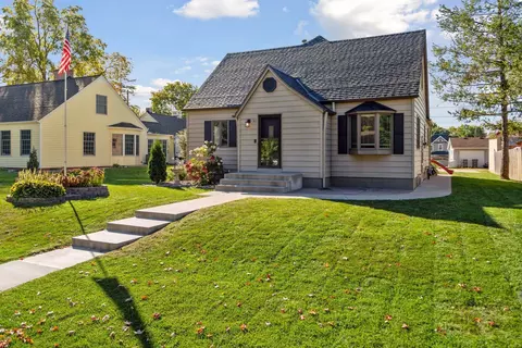 311 Park St E, Cologne, MN 55322 photo 2