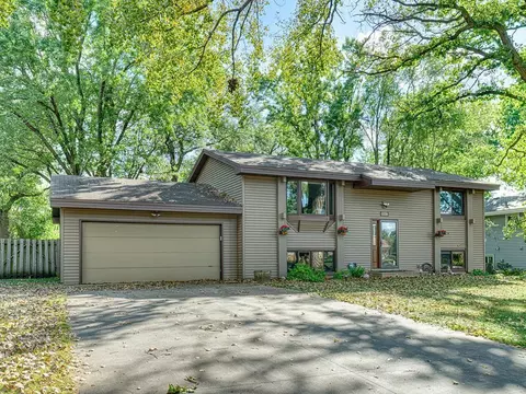 1350 75th Ave NE, Fridley, MN 55432