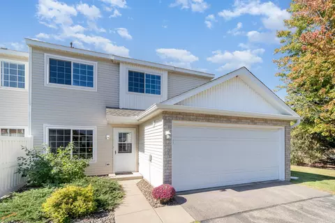 1704 Crestview St, Shakopee, MN 55379