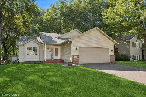 9595 Mill Trail Ln, Monticello, MN 55362