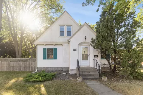 790 Old Highway 8 NW, New Brighton, MN 55112