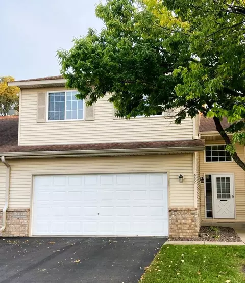 952 Pine St, Farmington, MN 55024