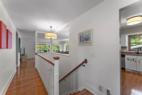 Entry Way - 4305 Dunrovin Ln, Eagan, MN 55123 photo 3 of 4