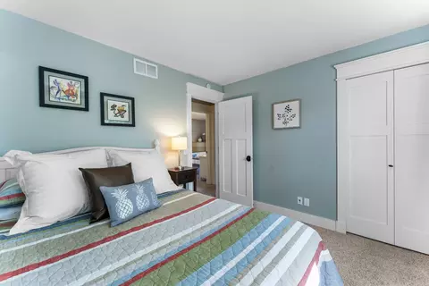 Bedroom - 4305 Dunrovin Ln, Eagan, MN 55123 photo 3 of 4