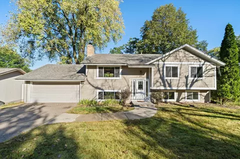 1767 Hickory Hill Dr, Eagan, MN 55122