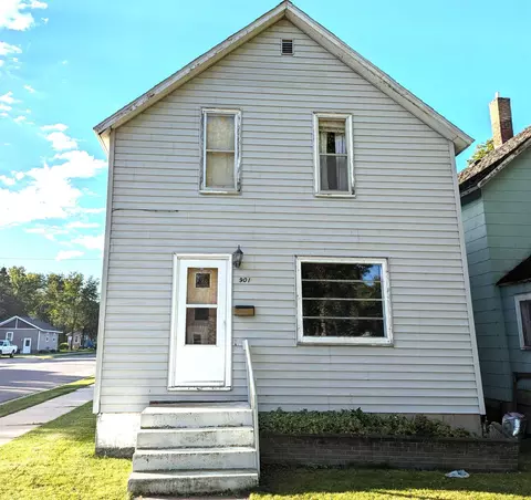 901 8th St, International Falls, MN 56649