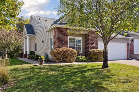 1844 Merlot Curv, Eagan, MN 55122