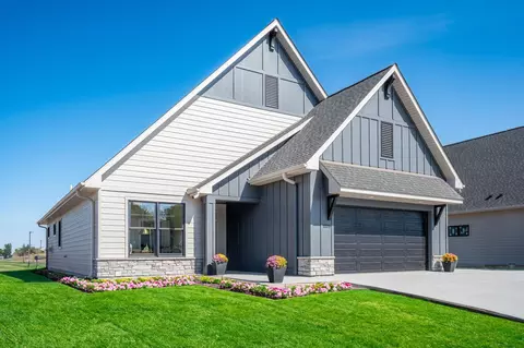 2232 Aftonn Cir, Hudson, WI 54016