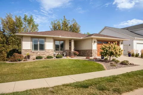 1819 Hadley Creek Dr NE, Rochester, MN 55906