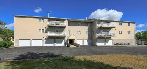 3340 17th Ave S #201, Fargo, ND 58103