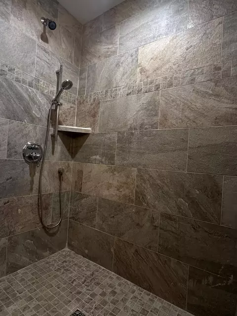 Bath - 1022 Bucknell Ct, Spring Valley, MN 55975 photo 3 of 3