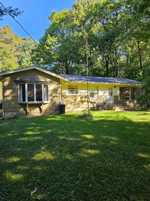 823 68th Ave #F, Amery, WI 54001