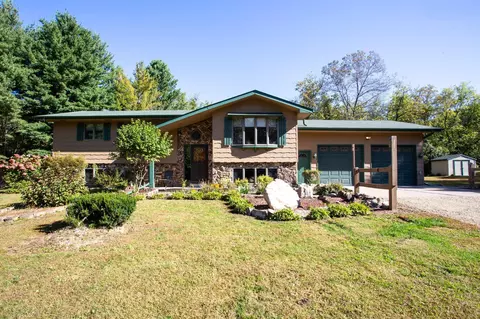 1371 Pine View Trl, Houlton, WI 54082