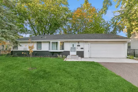 11900 Bradford Rd, Minnetonka, MN 55343
